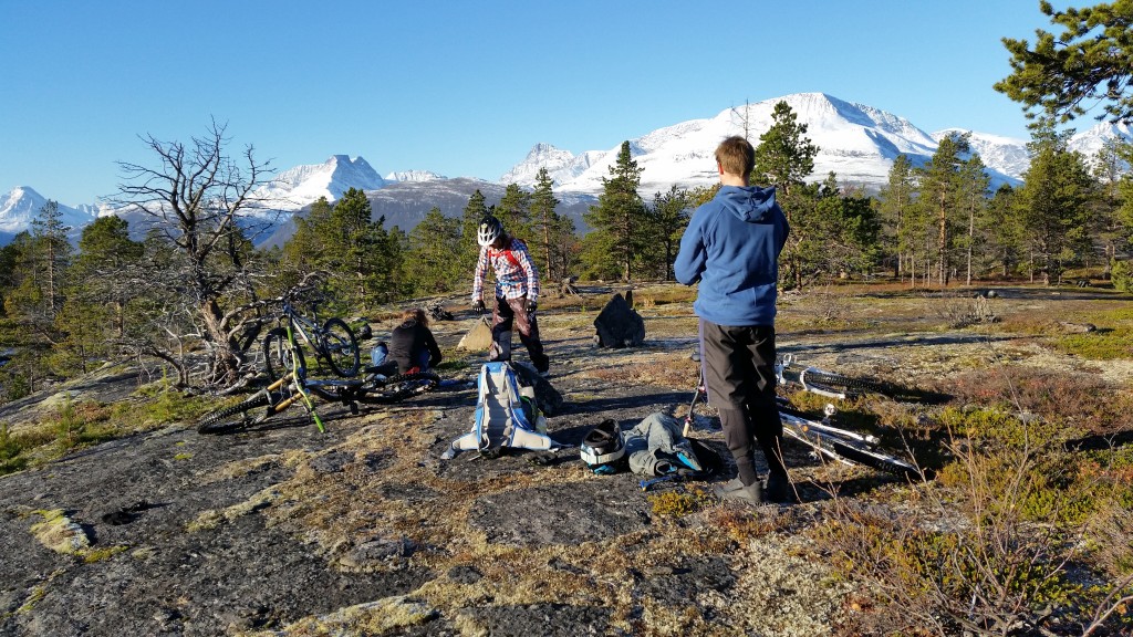 Ajeluhommia Skibotnissa